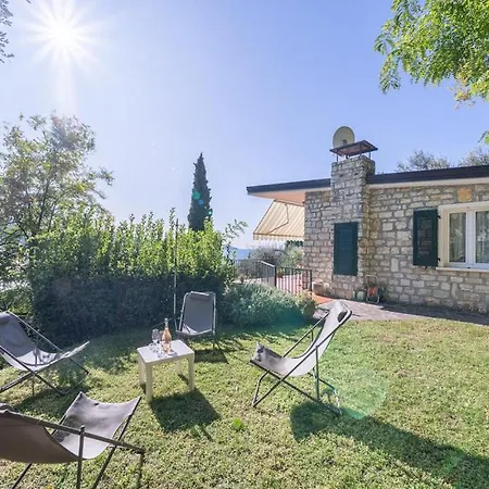 Casa Ileana بيت للعطل غارنانو